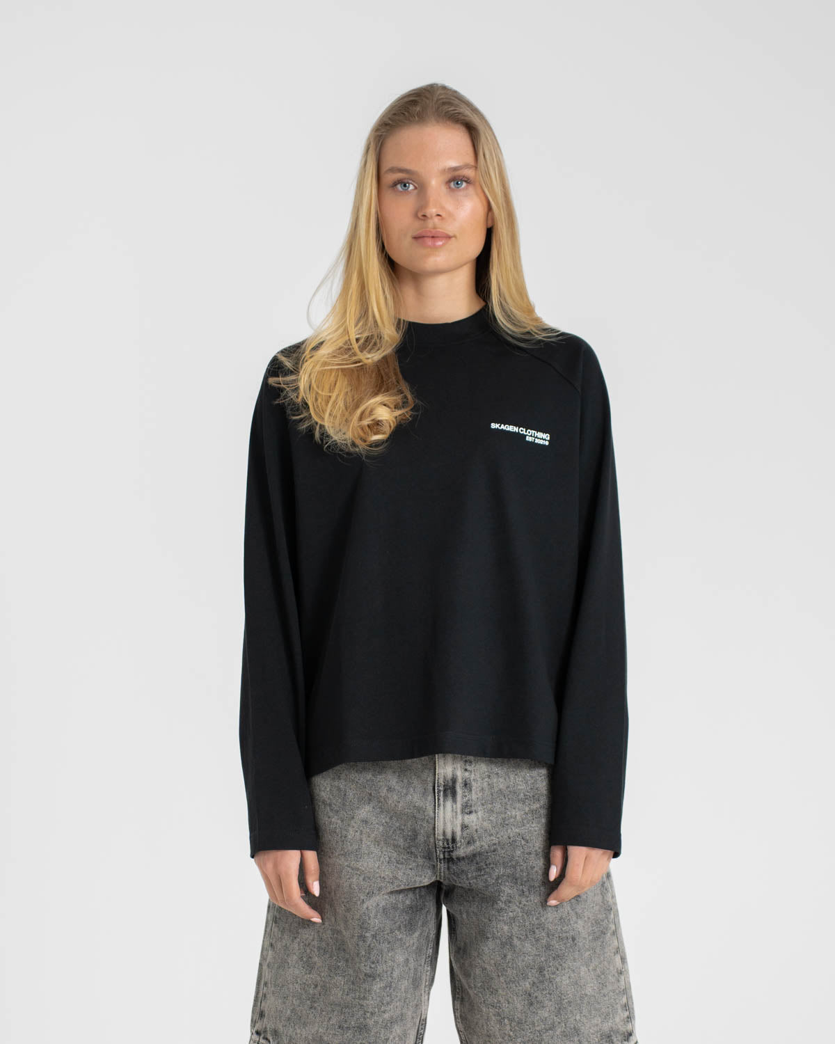 Everyday Essential Raglan Longsleeve Black dame