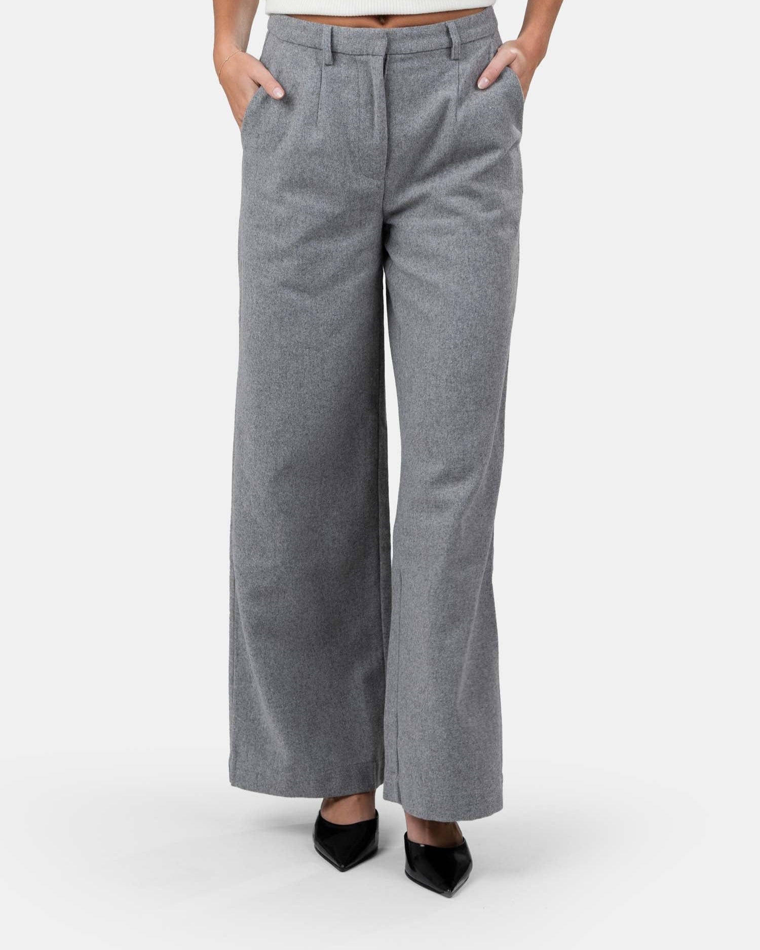 パンツ A FERRETTI Woman Pants Beige 03106625 0511 Alberta Ferretti Mikado Trousers In Beige | ModeSens